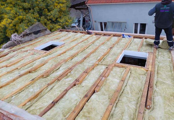 Etanchéité et isolation toiture - LEFT COUVERTURE : Etanchéité toit plat terrasse par membrane bitumeuse. Isolation toiture et combles. Intervention dans l'Essonne sur ÉTIOLLES (91) ...